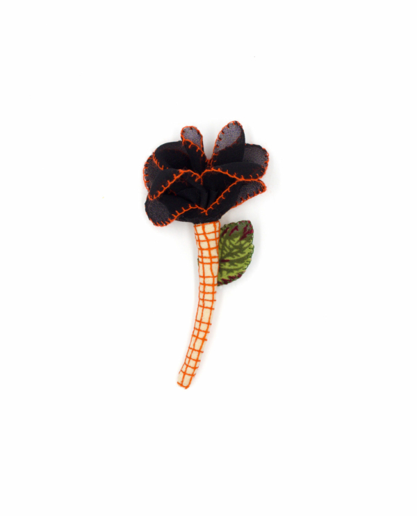 broche fleur sur tige brodée