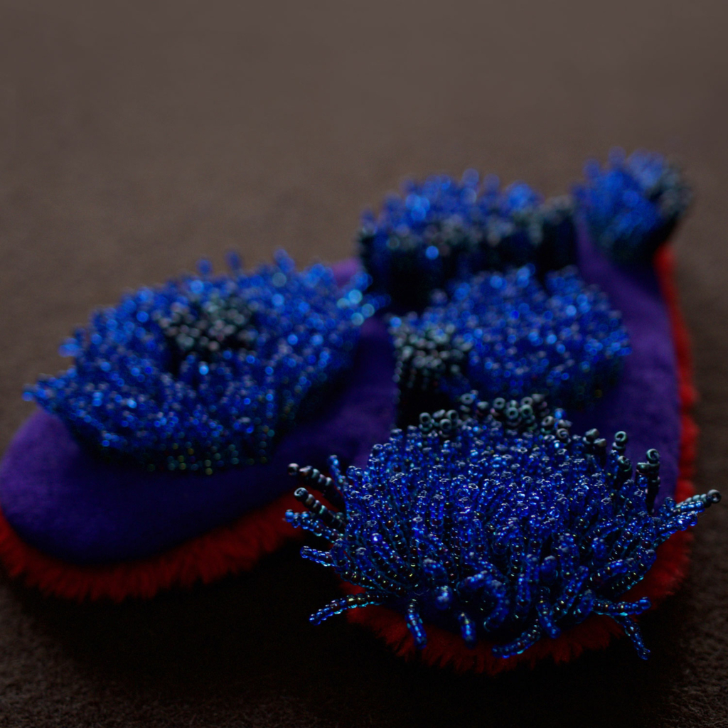 Broche purple blues