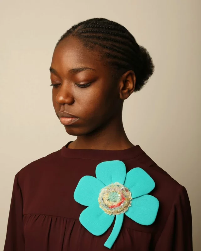 Swali, bleu lagon, 2025
@mad_aboutjewelry  Portrait @alexaleroy  #madaboutjewelry2025 #contemporaryartjewellery #contemporaryjewelery #contemporaryjewelery #schmuckdesign #artowearjewellery #wearableartwork #arttextile #finecraft #selfexpression #uniquepiece #newyorkevent